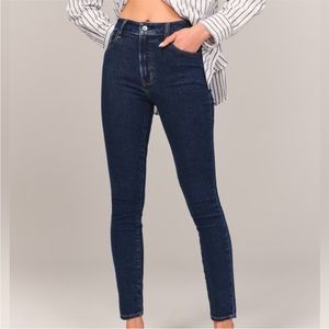 Abercrombie High Rise Super Skinny Jean size 30S Super Dark Wash